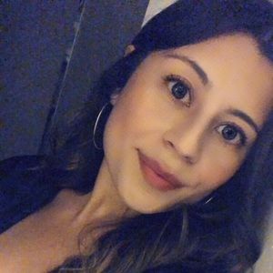 Meet your Posher, Leslie